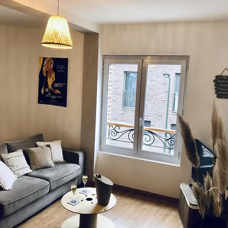 Logement Centre Ville D'Epernay Avec Parking Prive Exterior photo
