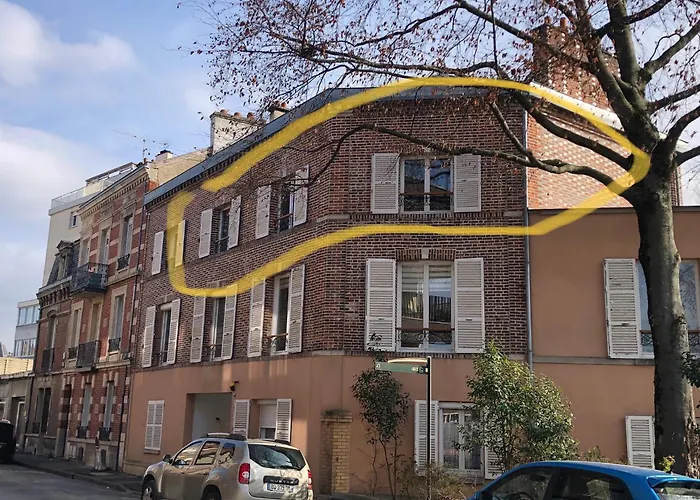 Logement Centre Ville D\'Epernay Avec Parking Prive